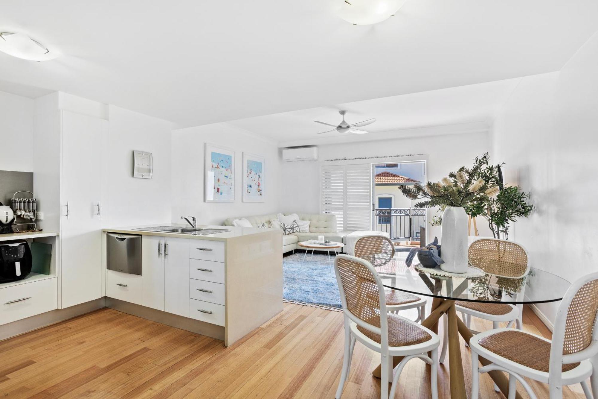 Bella Mare Coolangatta Beachside Apartments Guldkusten Exteriör bild